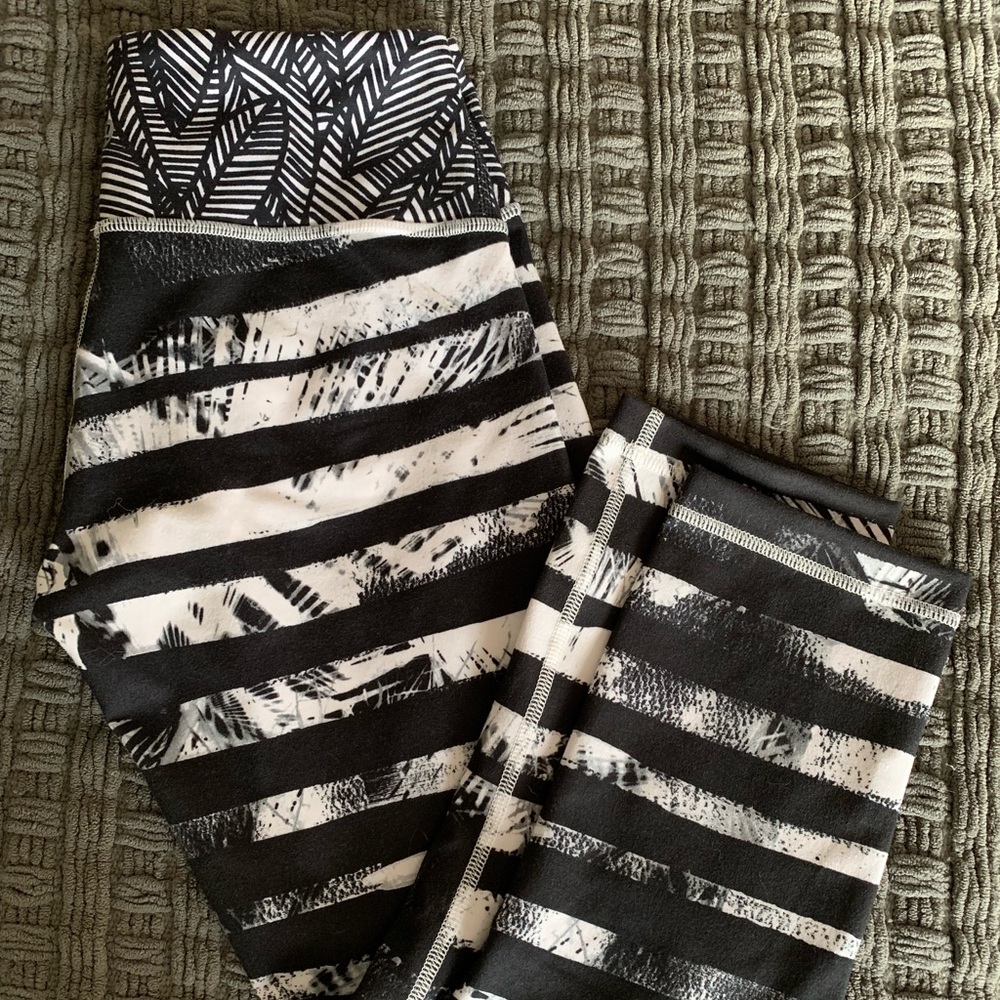 Lululemon Athletica Cropped Tights